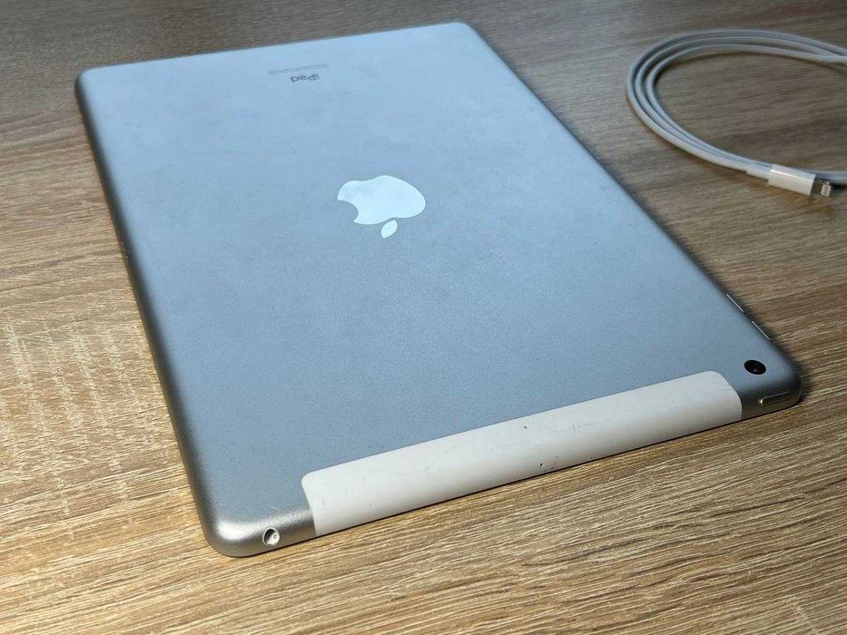 Оригінал Apple iPad 8 10.5 LTE