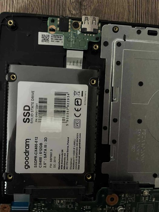 Acer Aspire E5-575 | i7 / 8GB / SSD 512GB | Zestaw: myszka, torba itd