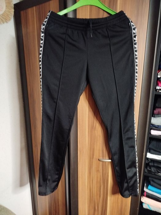 Spodnie dresowe damskie Adidas rozmiar S stan idealny