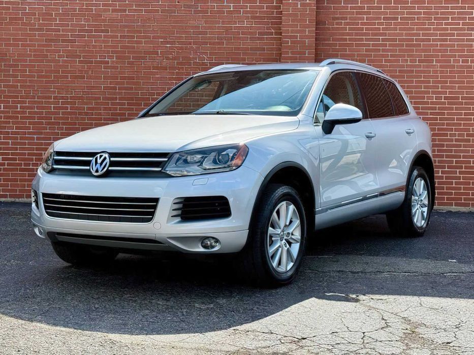 Volkswagen Touareg      2013
