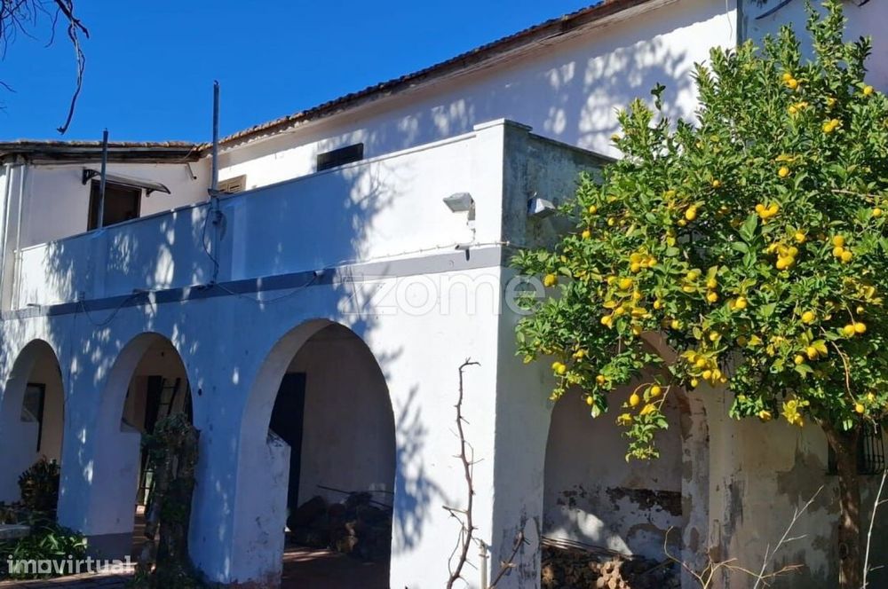 Moradia para restauro na Covilhã