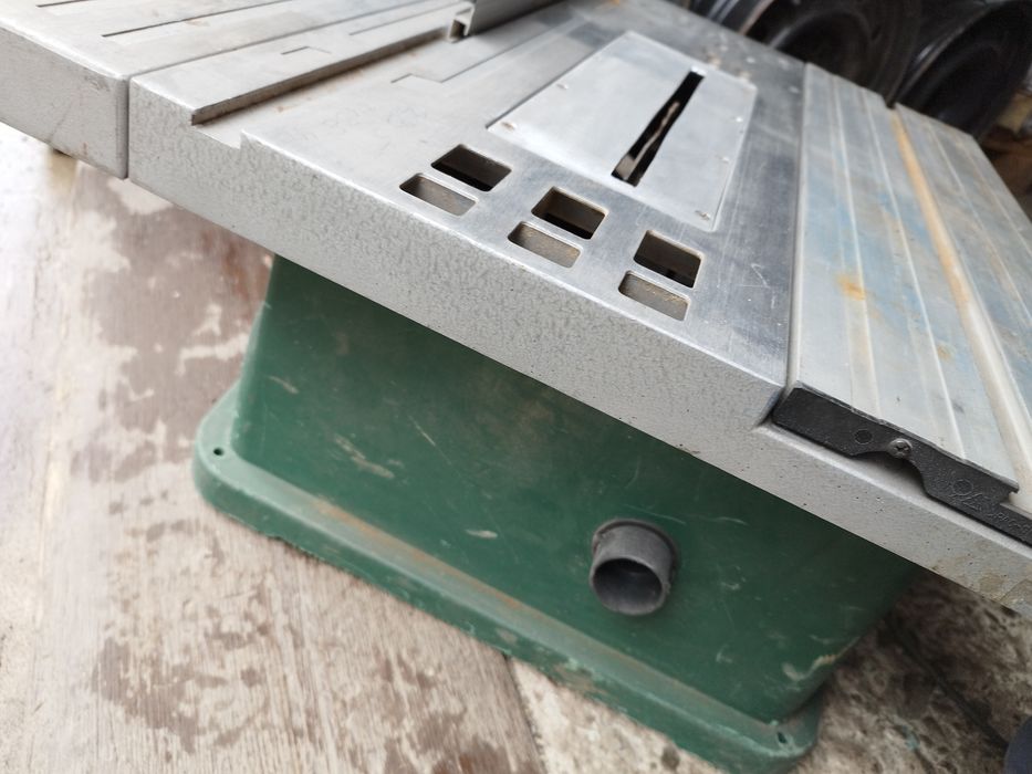 Циркулярна пила станок.