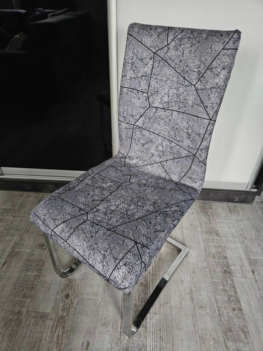 Pokrowce na krzesła szare ze wzorem elastyczne uniwersalne 4 sztuki