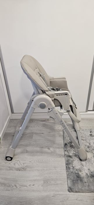 Cadeira alta de bebé Kinderkraft Yummy – Reclinável e com tabuleiro