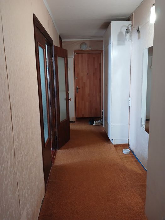 Срочно продам 3-х Чешку! В районе Карата.