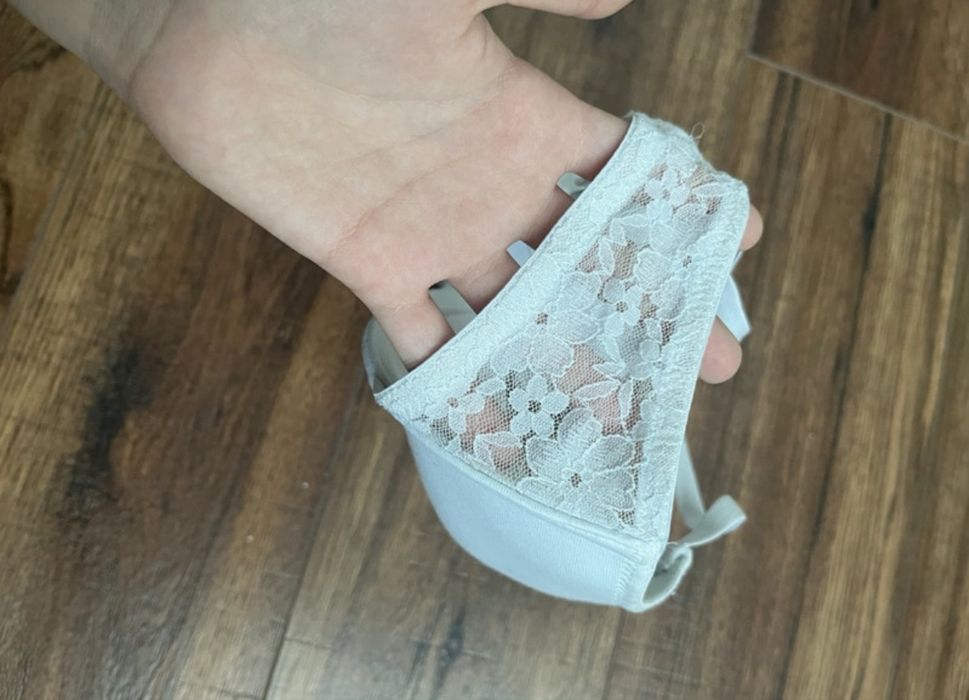Biały biustonosz H&M