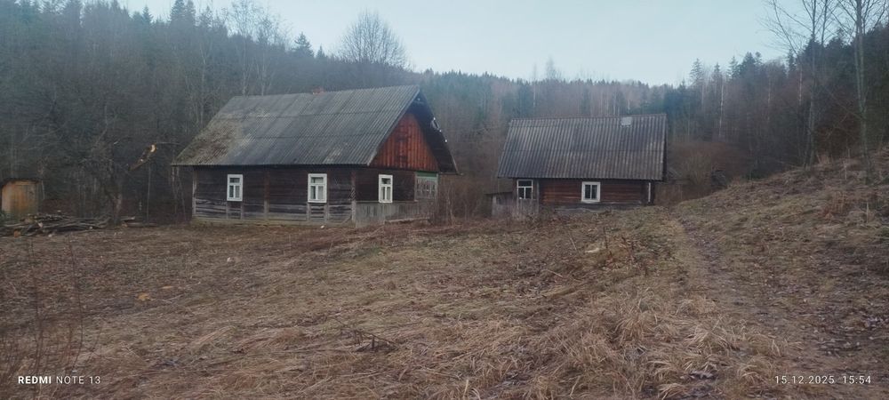 Будинок високо в горах з гарними краєвидами