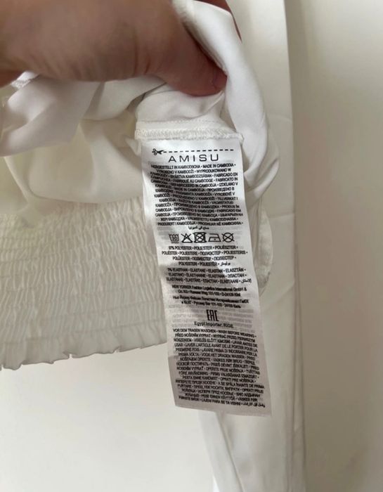 Biała satynowa bluzka crop top Amisu z węzłem rozmiar S