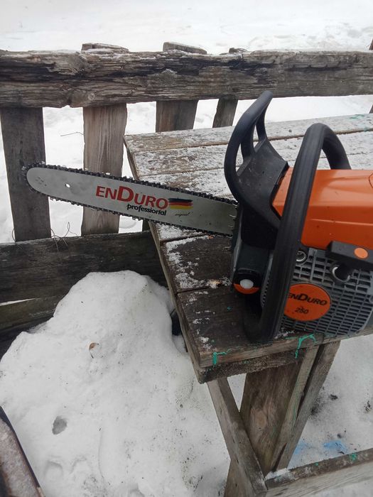 Продам Бензопилу