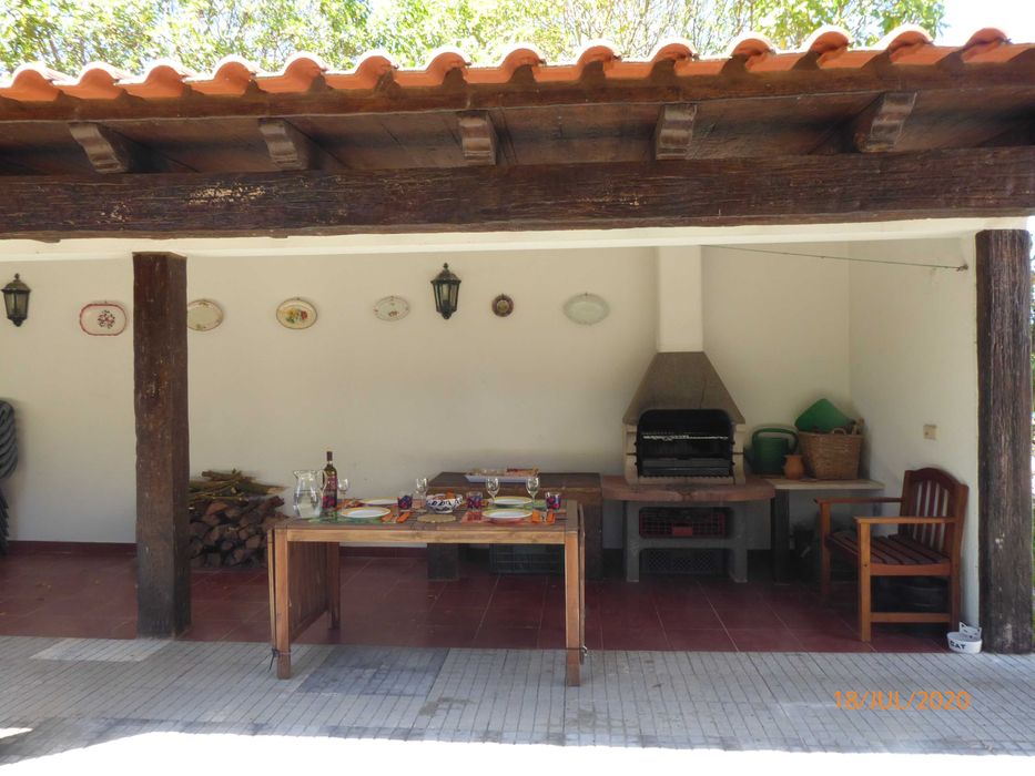 Propriedade aluga-se Peniche