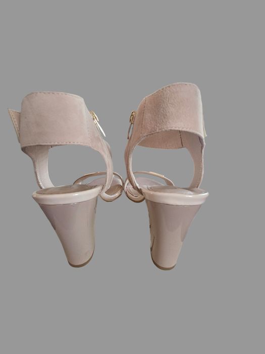 Sandały pudrowy róż r.39