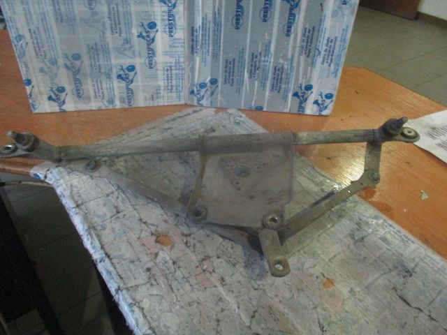 Haste / braço de escova limpa vidros frente esquerda PEUGEOT 406 (8B)