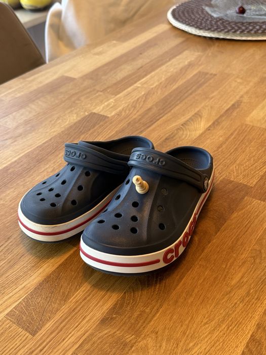 Crocsy roz. J2 w bardzo dobrym stanie