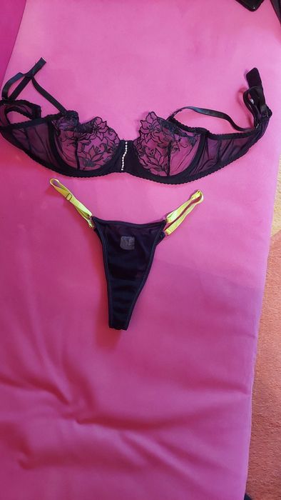 Комплект жіночої білизни