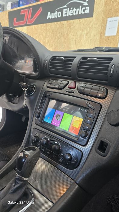 Rádio Android 14  com GPS Mercedes W203/W209 (Novo)