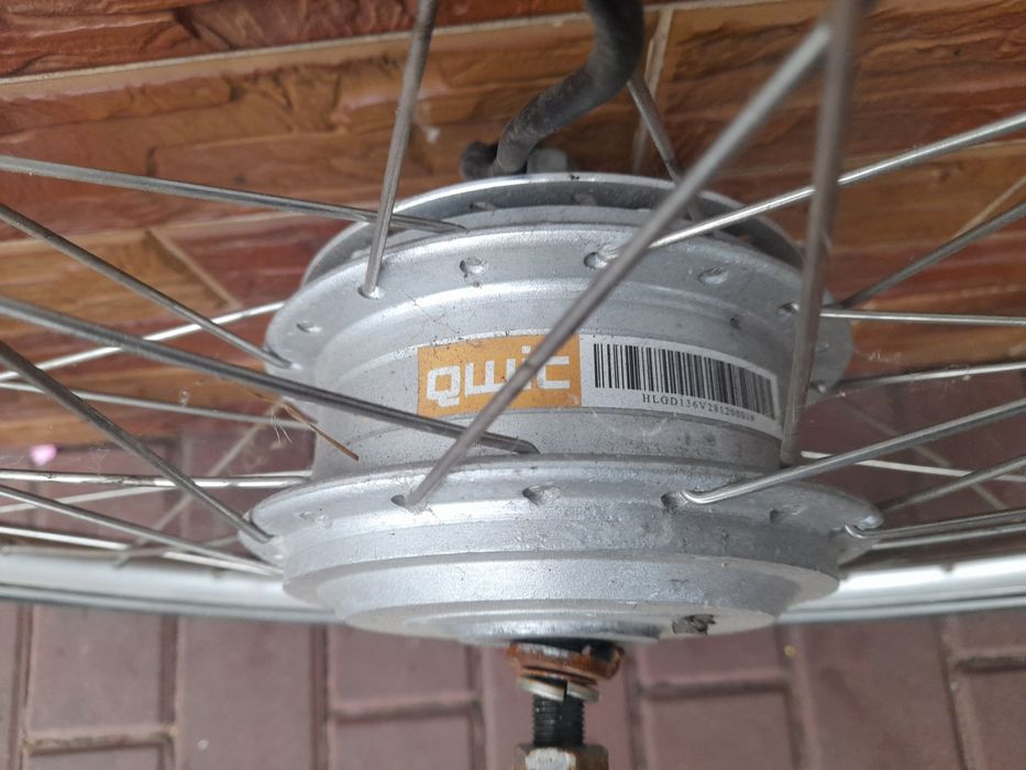 Kolo z silnikiem do roweru elektrycznego