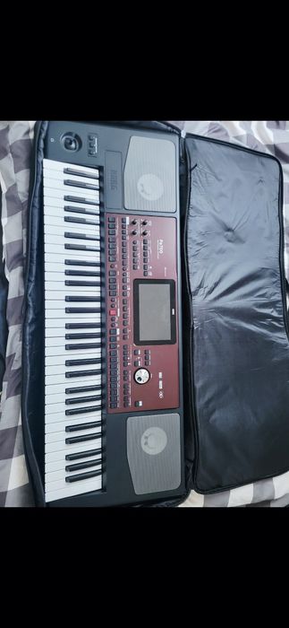 Keyboard  Korg  pa700