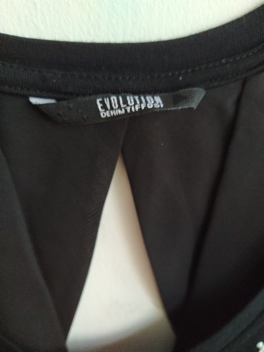 Camisola / T-shirt preta com apliques, muito elegante- Tiffosi - Tam.M