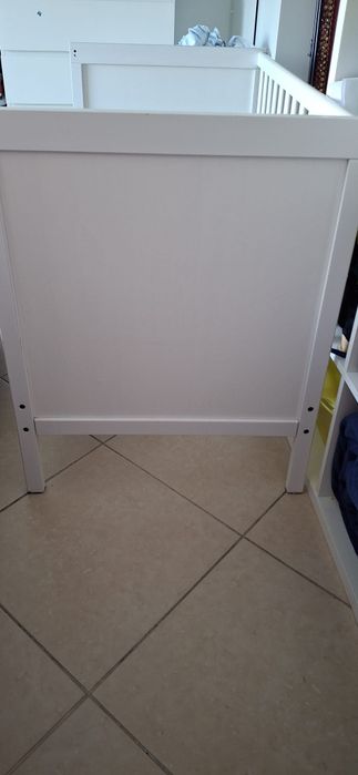 Cama de bebé de grades IKEA