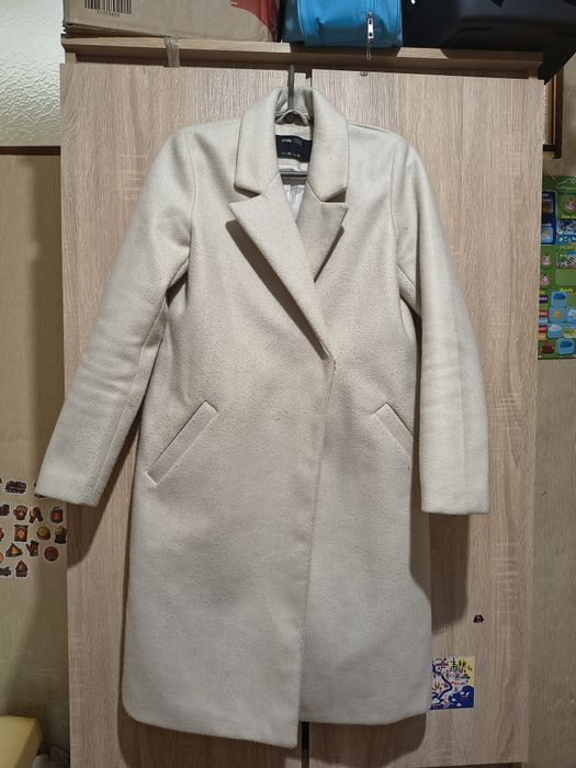 Жіноче пальто Sinsay, XS (EUR 34), світле