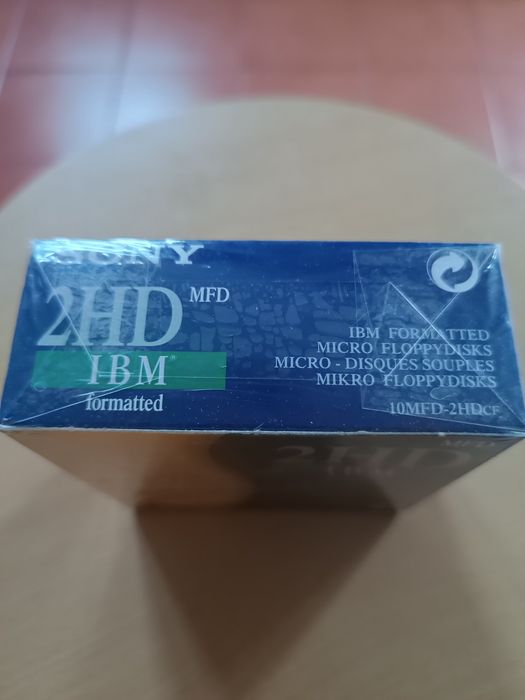 Caixa com micro disquetes da Sony Nova