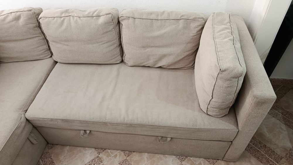 Sofá de canto com cama e baú