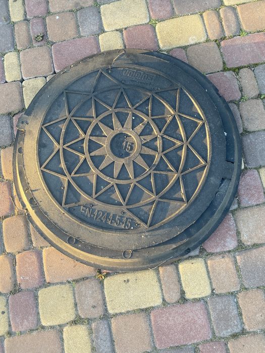 Кругі каналізаційні з полімеру