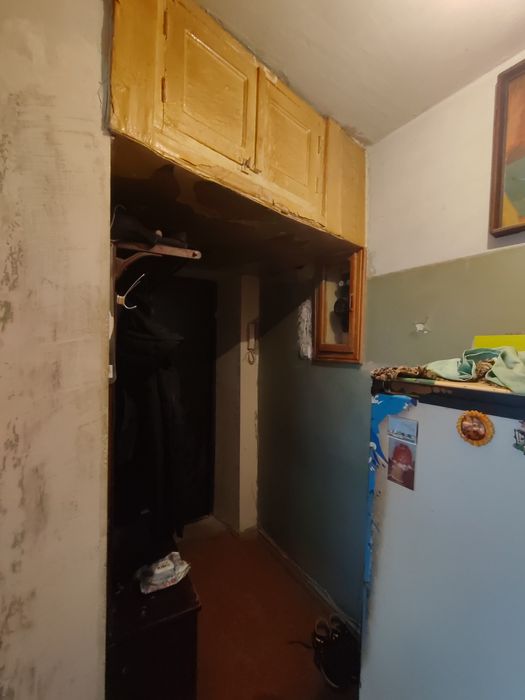 Срочно!!! Продам 1/2 квартиры. ТОРГ!