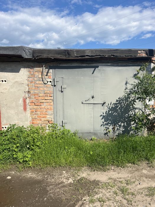 Гараж капітальний