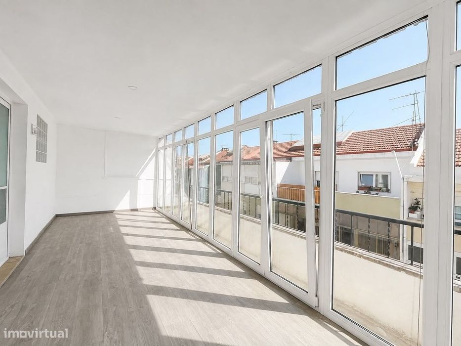 Luminoso T2 em Queluz – Excelente localização e proximidade de todos o