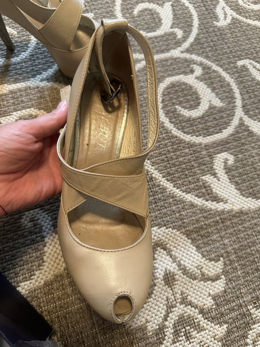 Босоніжки 38 розмір