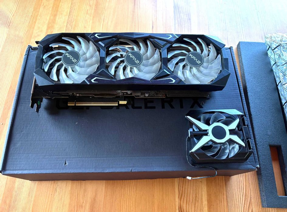 KFA2 GeForce RTX 3080 SG 1-Click OC LHR 12GB GDDR6X