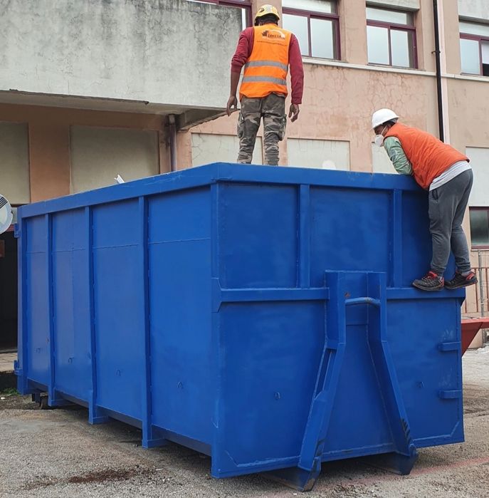 BARREIRO MOITA carrinhas e contentores para recolha de entulho e lixo