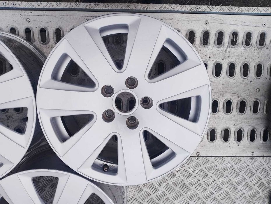 Felgi Aluminiowe Audi 16x5x112x7,5Jx16H2 OE 4.F.0.6.0.1.0.2.5.AJ ET45