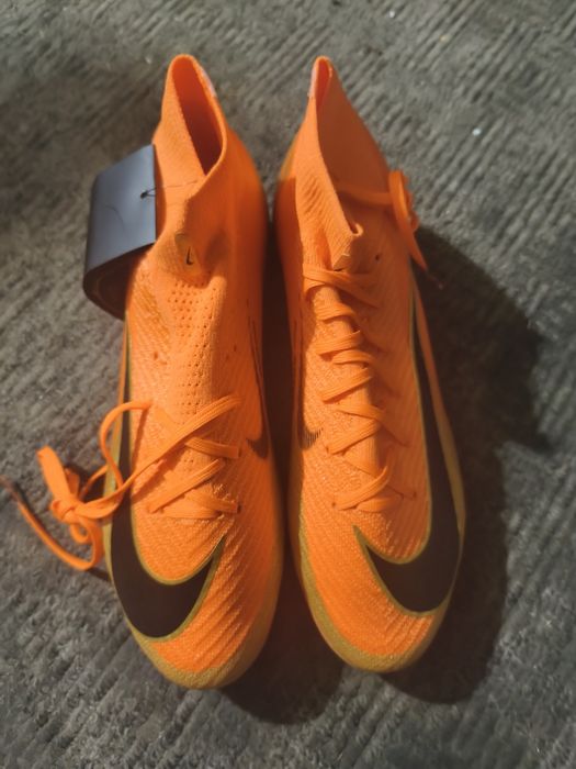 Mercurial superfly