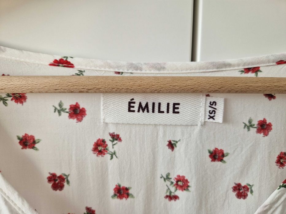 Romantyczna sukienka Emilie Atelier rozm XS/S