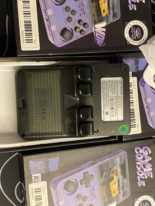 R36s Портативная Приставка