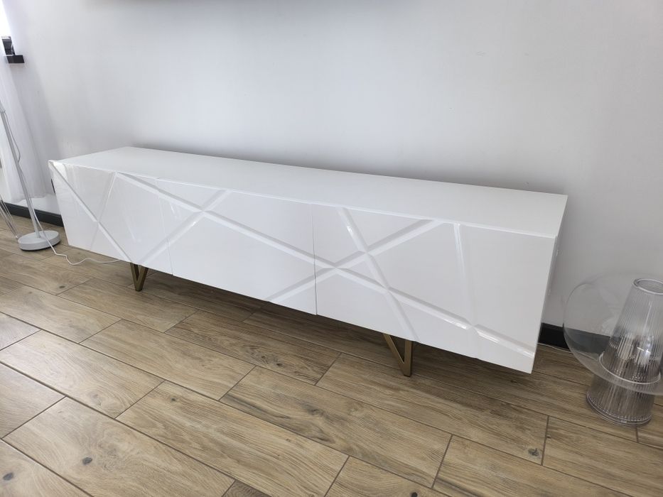 Komoda pod RTV , trzy wnęki