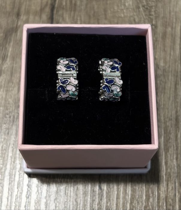 Pandora charmsy klipsy kolorowe motyle 2 szt. srebro 925