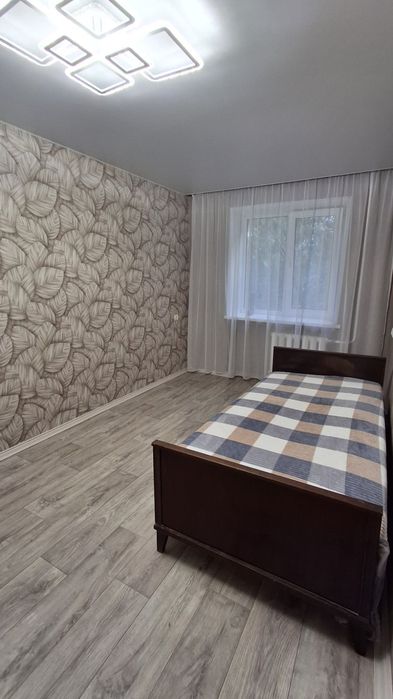 Продам 2 комнатную квартиру правый берег