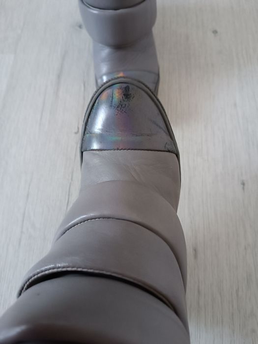 Botki na koturny szare Carinii