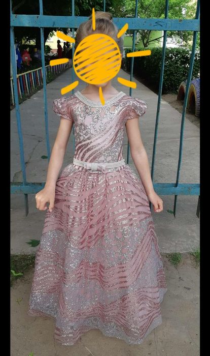 Продам нарядное платье