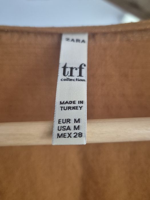 ZARA , złoty top/ bluzka,  z klamrą, r.M