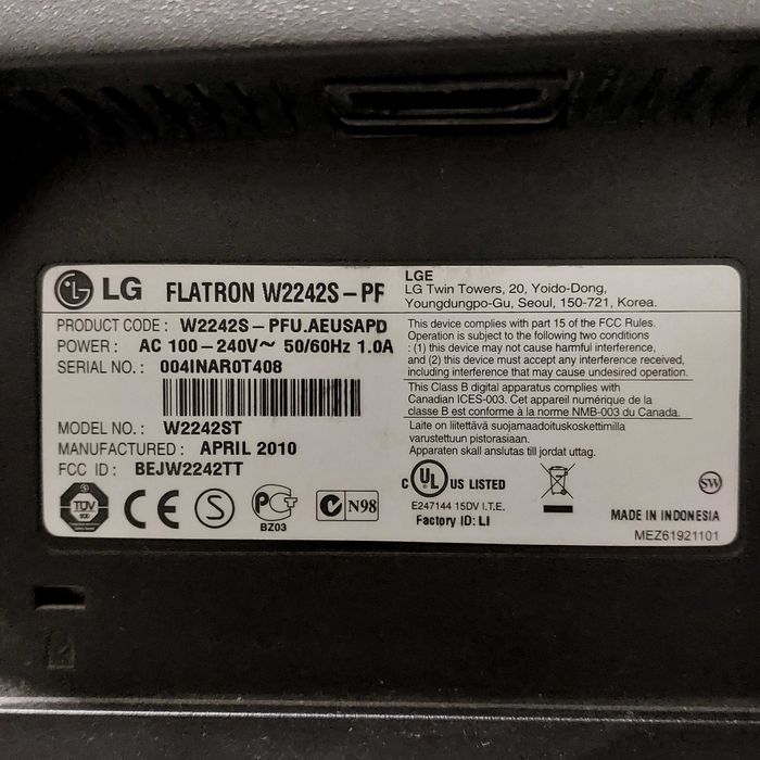 Монитор LG FLATRON W2242S 22" (16:10, 55 см)