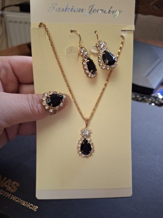 Біжутерія. Набір, сережки на застібці, обручка на зажимі