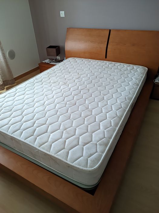 Cama de casal madeira de cerejeira 140x200