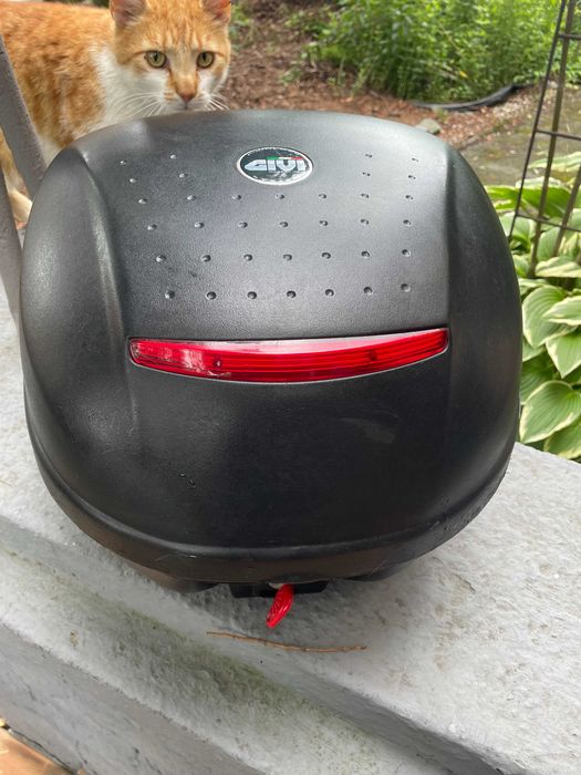 kufer motocyklowy Givi z kluczykiem