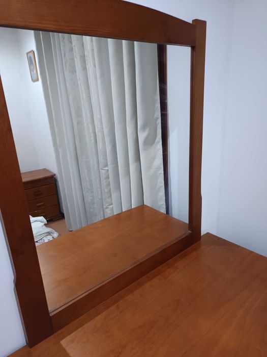 Comoda e mesas de cabeceira