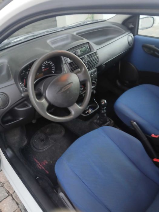 Fiat punto nacional poucos quilómetros