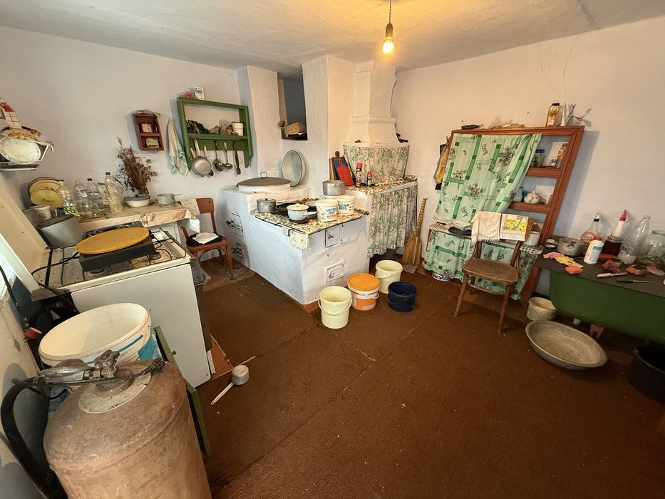 Продаж добротного цегляного будинку